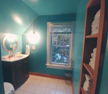 East Bayside Apartment | Back Cove Views