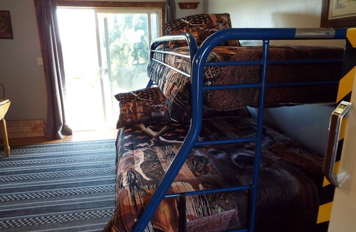 Bedford House | Back Forty Bunkhouse. WE are here for you, hands on Owner/Manager.