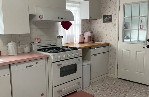 Coquille House | Back in Time Cottage