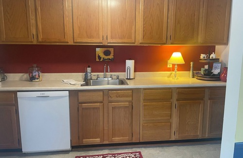 St. Albans Historic District Bed & Breakfast | Back Inn Time Bed & Breakfast