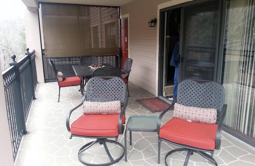 Gatlinburg Condo | Back on the rental program Large corner unit on the creek with Mountain View's