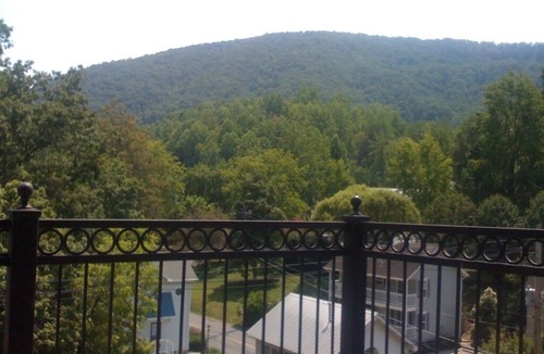 Gatlinburg Condo | Back on the rental program Large corner unit on the creek with Mountain View's