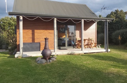 Whakamarama Cabin | Back to Basics in a 5 star location