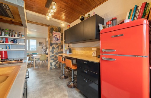 Saint-Egreve Apartment | Back to the 80'S Apartment