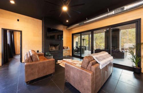 Winona House | Backroad Rustic Retreat