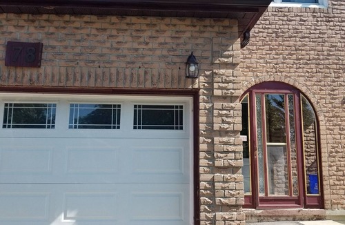 Ajax House | Backs into Ravine & green space