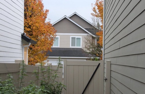 Ridgefield House | Backstage at Ridgefield