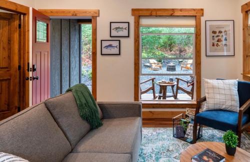 Carson Hotel | Backwoods Cabins