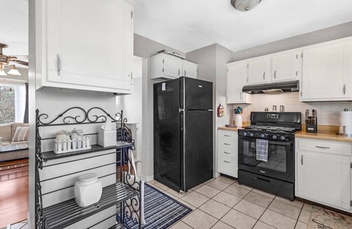 O'Fallon House | ☆BackYard BBQ Hidden Gem☆Perfect Location~Groups/Pets Welcome