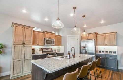 Nampa House | Backyard Bungalow w/Resort Like Backyard!