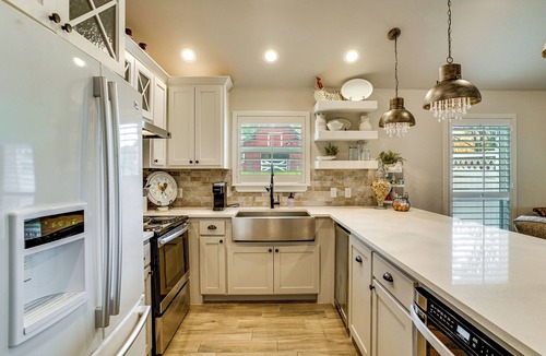 Argyle House | ‘Backyard Bungalow’ w/Shared Pool & Spa in Argyle