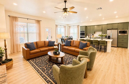 Lubbock House | Backyard Escape | Hot Tub + Fire Pit