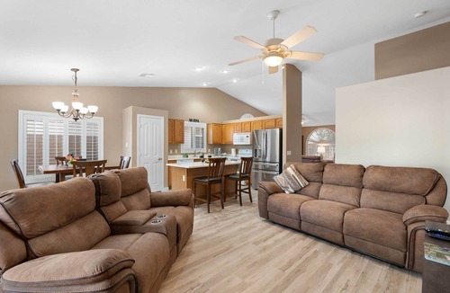 Castlegate House | Backyard Oasis! Group-Friendly San Tan Valley Home