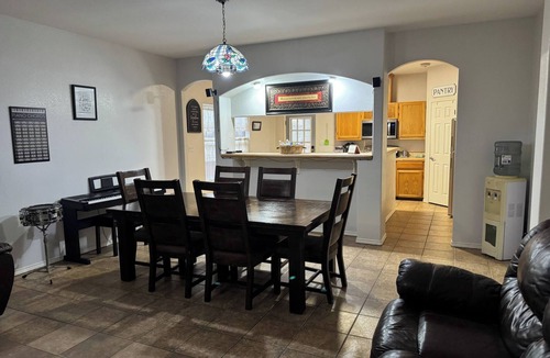 Brownsville House | Backyard Oasis in Brownsville!