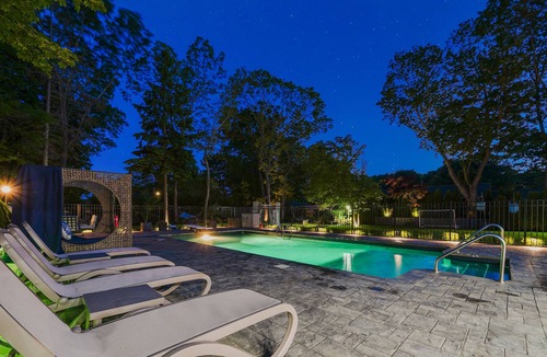 Shirley House | Backyard oasis