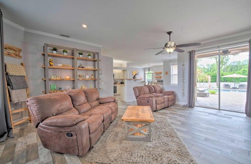 Crystal River House | Backyard Oasis w/Pool: Airy Crystal River Retreat