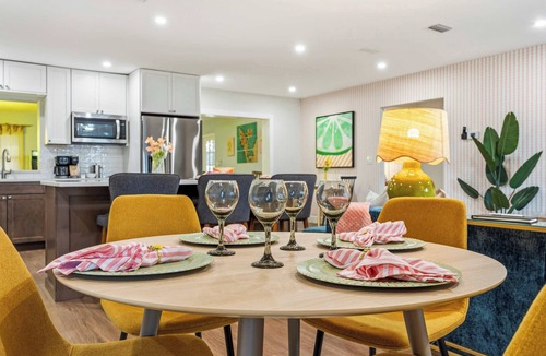Palma Sola House | Backyard Paradise Sleeps 14 Arcade Games Spa