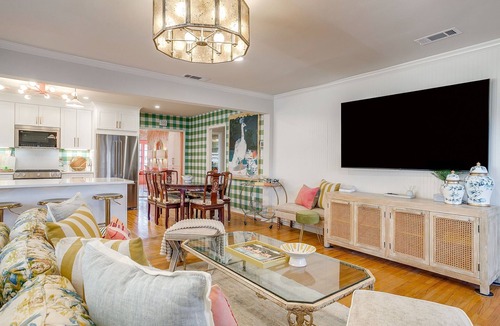 Westworth Village House | Backyard Resort | Pool, Spa, Sauna & Clubhouse 12