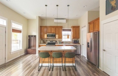 Mossyrock House | Backyard with hot tub and fire pit!