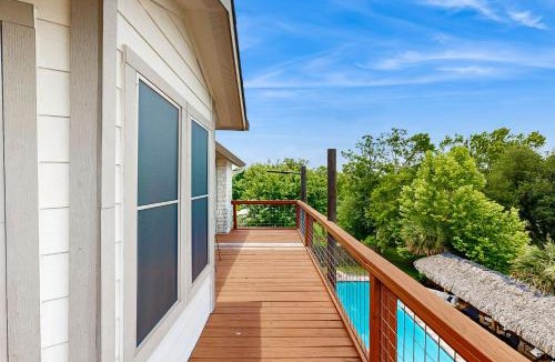Bacliff House | Bacliff Family Getaway w/Game Room + Private Pool