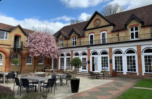 Henley-on-Thames Bed & Breakfast | Badgemore Park