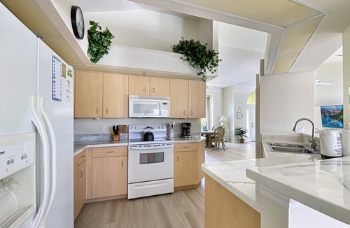 Pine Valley Villa | Badger house, full refund*, heated pool, sleeps 6
