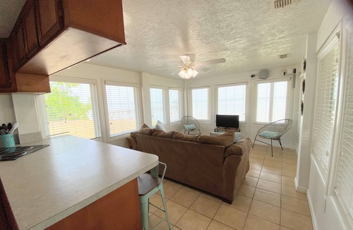 Kleberg County House | Baffin Bay "Catch N Relax" - Spectacular Sunrises