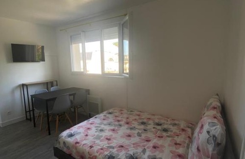 Palaiseau Apartment | Bagmati Home