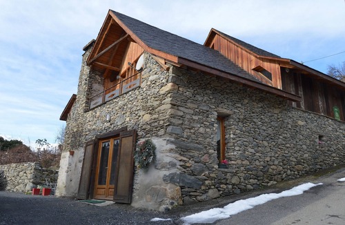 Saint-Aventin House | Bagneres de Luchon 5KMS st aventin barn renovated 3 ears 8 people