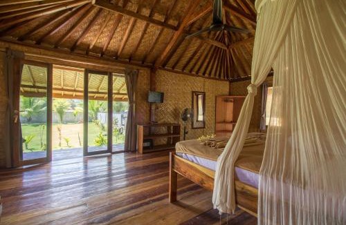 Sekongkang Resort | Baha Baha Villas West Sumbawa - Sk8, Gym, Sauna & Spas Hot & Cold, Bar & Restaurant