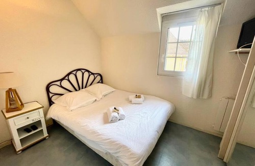 Courseulles-sur-Mer House | Baham YourHostHelper