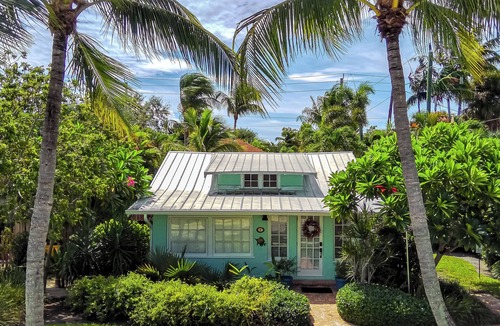 Grandview Heights House | Bahama Breeze Bungalow