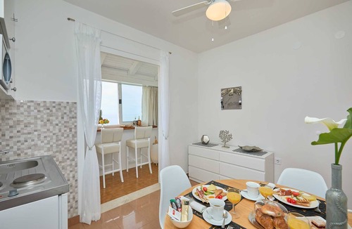 Gorica Apartment | BAHARI ONE BEDROOM APARTMENT