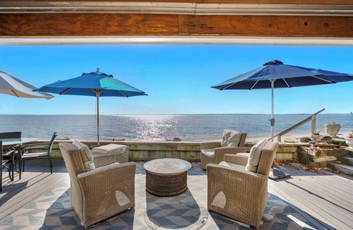 Laurel House | Bahia Mar – Private Peconic Bayfront
