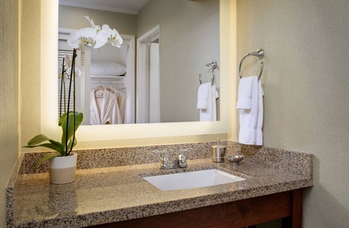 Central Mission Beach Resort | Bahia Resort Hotel