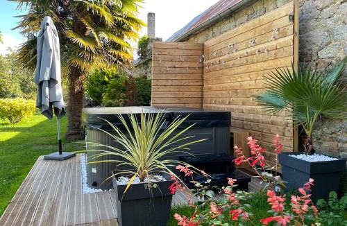 Roz-sur-Couesnon House | Baie du mont saint michel - 6 personnes - Spa privatif