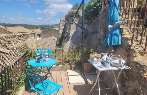 Saint-Pons-de-Mauchiens Apartment | BAILA, a journey to Casamance