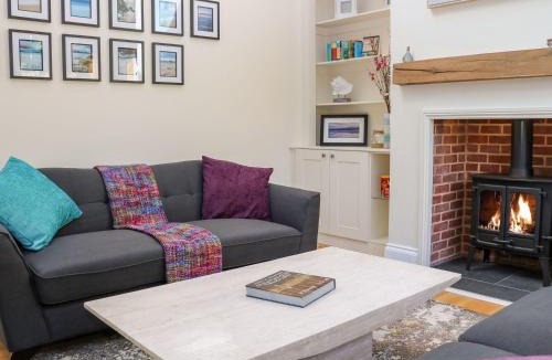 Bursledon House | Bailey Cottage