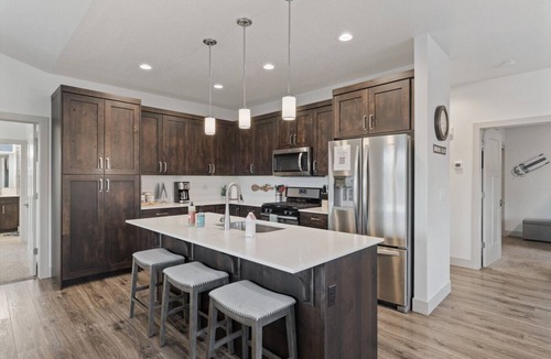 Wolf Creek House | Bailey Lane Retreat | Powder MTN/Nordic + Hot Tub, Sauna & Game Room!