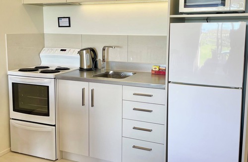 Whitianga Hotel | Bailey's At The Beach Motel