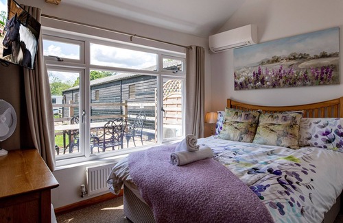 Tea Green Bed & Breakfast | Baileys Farm - ROOM 1