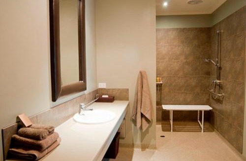 Lucknow Hotel | Bairnsdale Motel