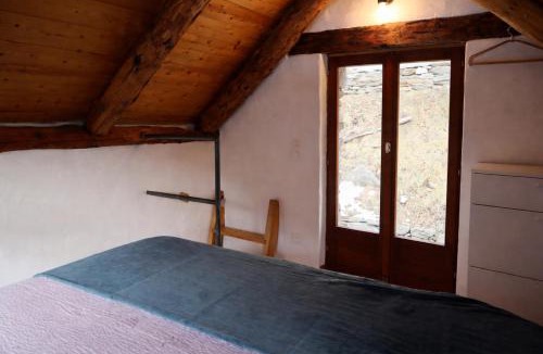 Frasco House | Baitin - Mini-house in nature - Verzasca Valley