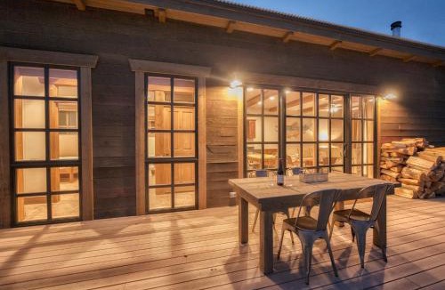 Jackson House | Baitshop Cabin