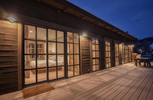Jackson House | Baitshop Cabin