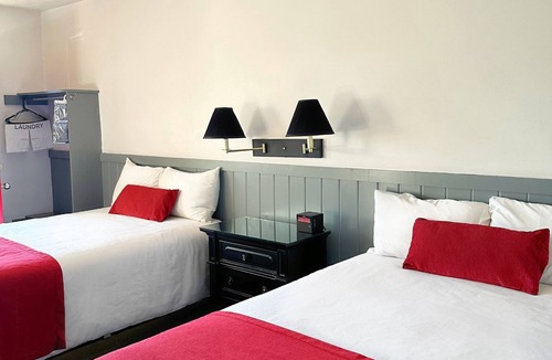 Mountain Lake Park Hotel | Baja Motel
