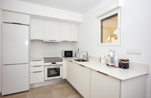 Molinell Apartment | Bajo con jardín B1 - Three Bedroom Apartment, Sleeps 6
