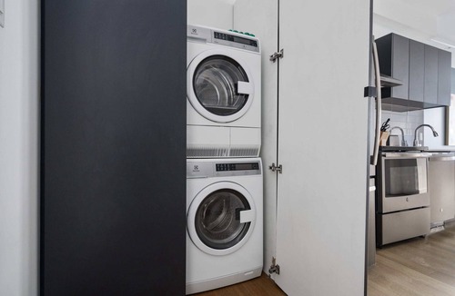 Chinatown Apartment | Bakan- Queen 1Bedroom Old Montreal