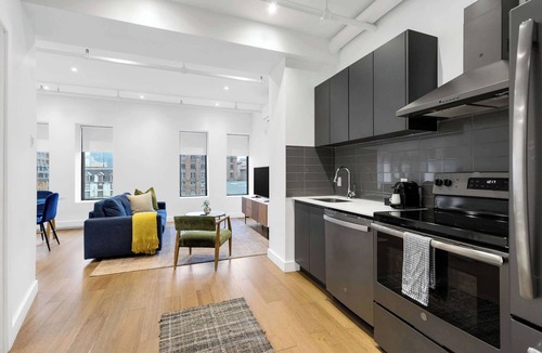 Chinatown Apartment | Bakan-Queen suite- 3Beds