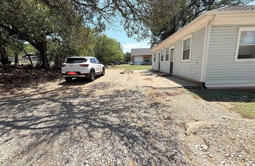 Mineral Wells House | Baker Bungalow - 20 miles from Rocker B